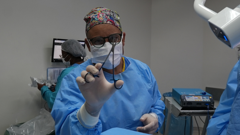 Gilberson Wanderley Silva esclarece mitos e verdades sobre cirurgia íntima e seus impactos emocionais.