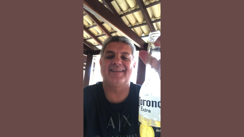 O turismo religioso contemporâneo promove a ressignificação de espaços históricos e fortalece identidades culturais, como analisa Leonardo Rocha de Almeida.